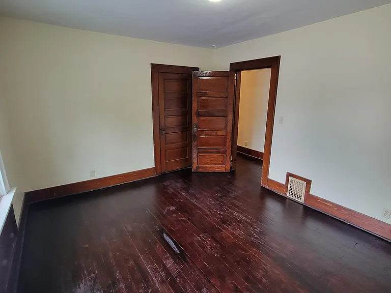 55 N Washington St — Photo 13