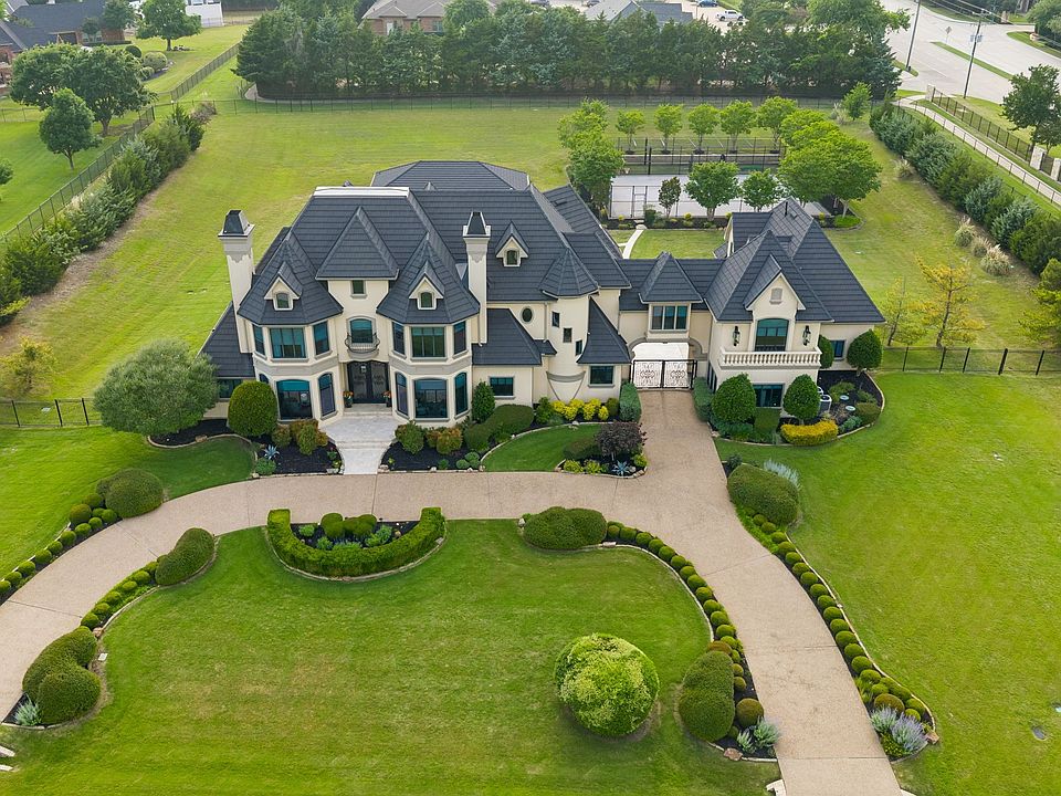 1st image of 1091 Broadmoor Ln