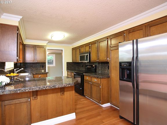 4th image of 1130 Dollar St