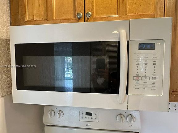 5th image of 405 Executive Center Dr APT 204