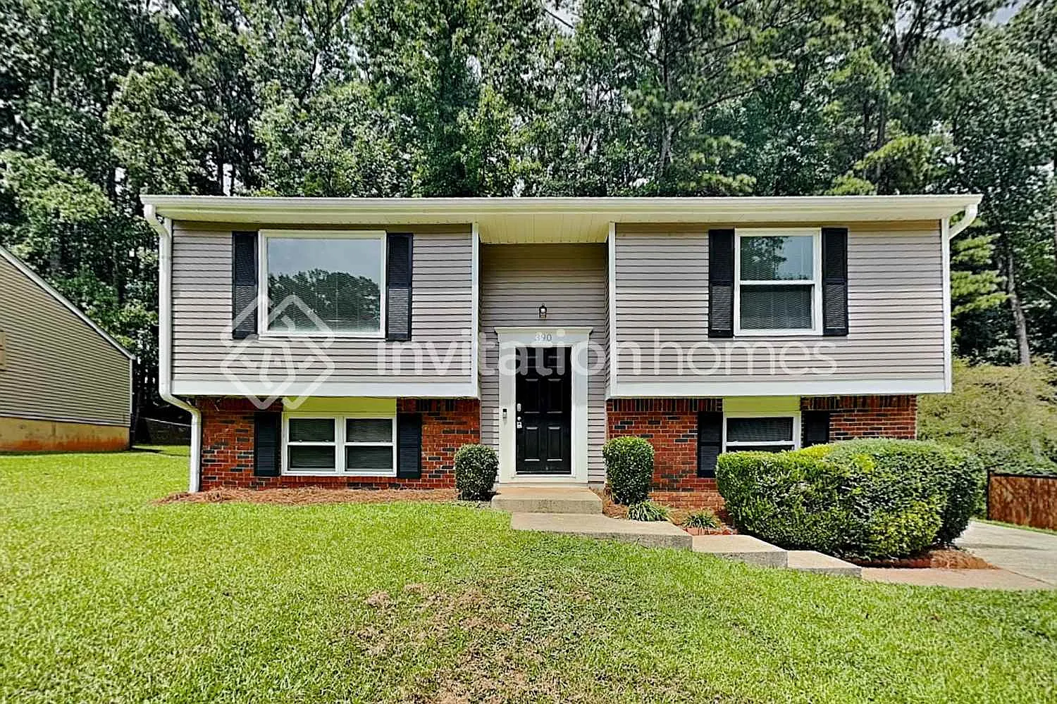 390 Hembree Forest Cir Roswell, GA 30076 — Photo 1