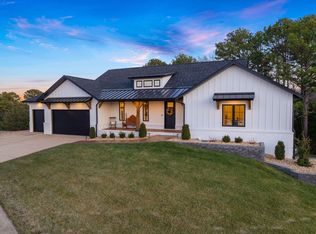 200 Nathan Dr, Hollister, MO 65672
