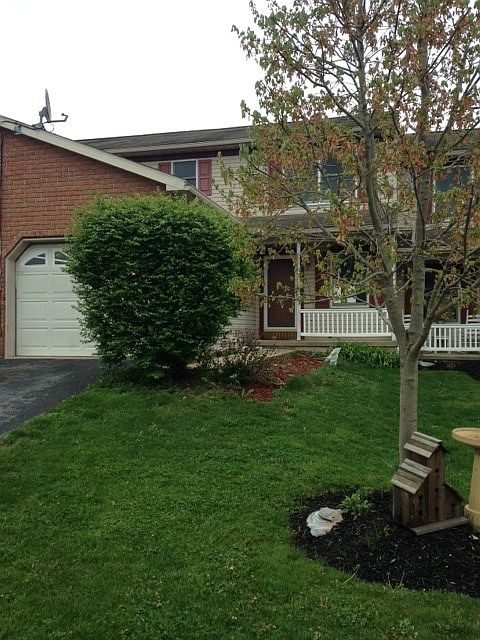 225 Acorn Circle_05022016