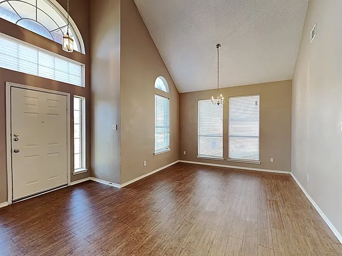 110 Meadow Ct — Photo 7