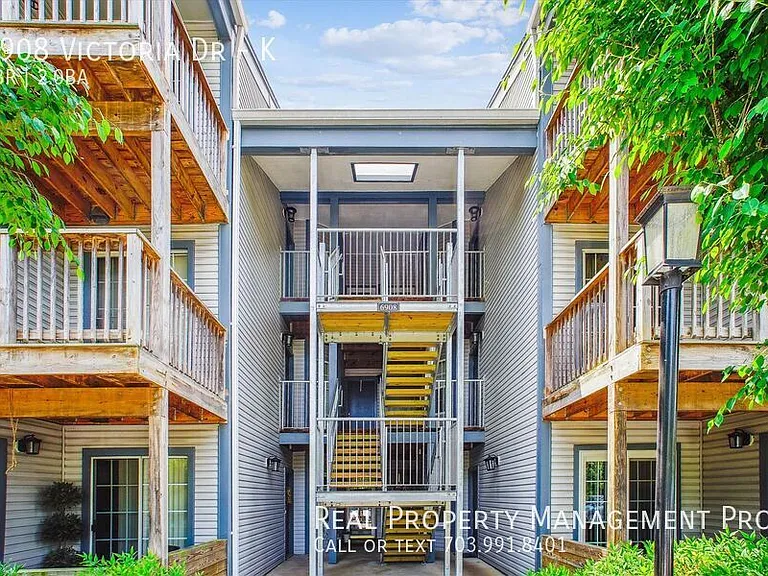 6908 Victoria Dr #K — Photo 3