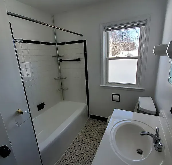1103-1105 5th Ave #1105 — Photo 11