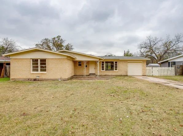 4315 Mackey Dr, North Richland Hills, TX 76180