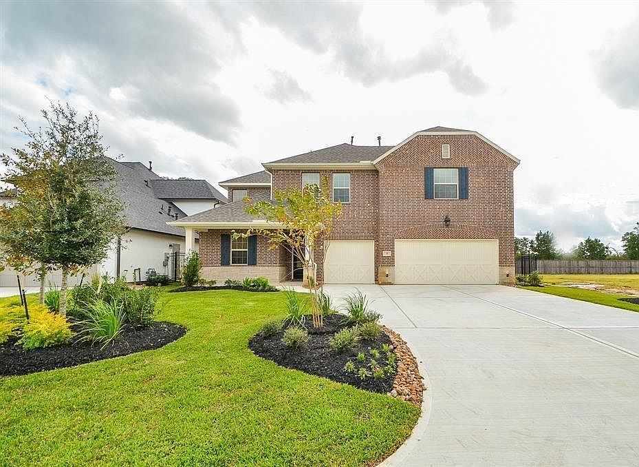 1st image of 35 Birch Canoe Dr