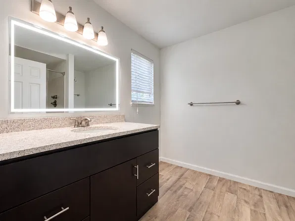 702 Gethings Cir #702, Battle Creek, MI 49015