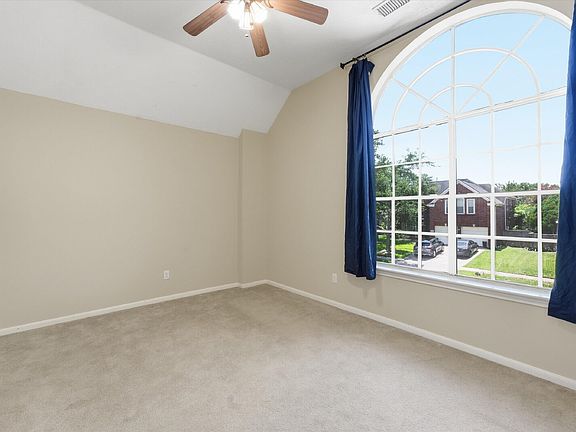 3rd image of 7419 Timber Ridge Trl