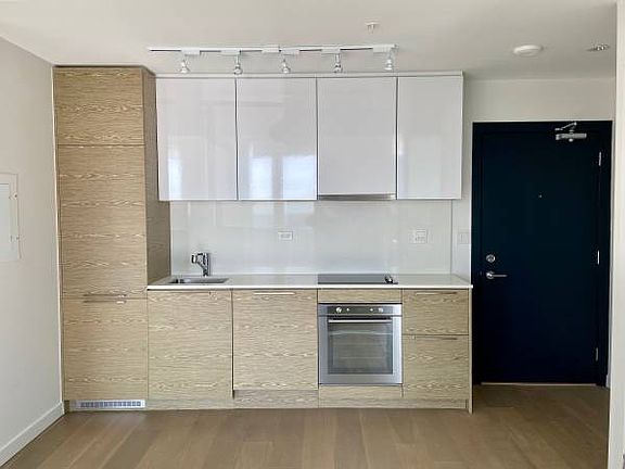 3rd image of 13438 Central Ave #3011