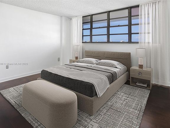 4th image of 800 West Ave APT 920
