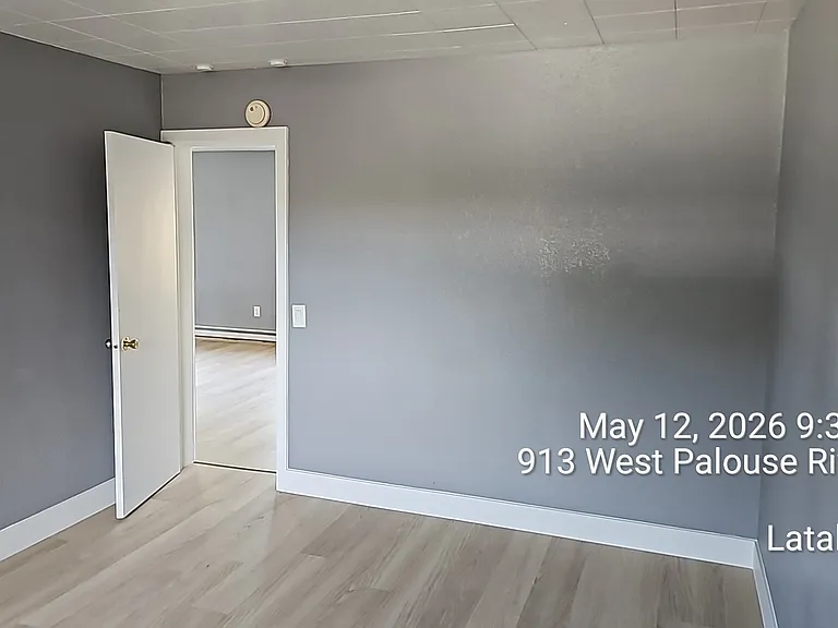 913 W Palouse River Dr #1 — Photo 6