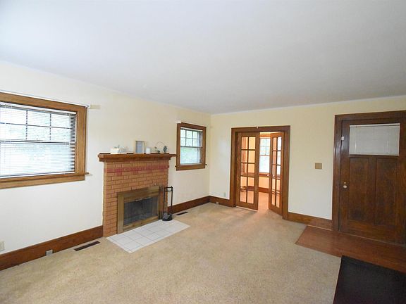 4th image of 3710 Jones St