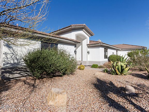 2nd image of 975 N Canyon Moonlight Pl