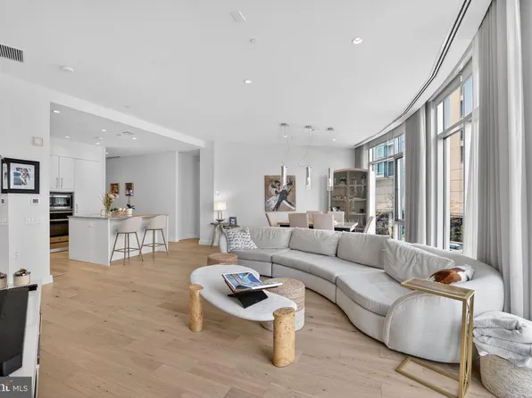 1177 22nd St NW Unit 2M, Washington, DC 20037