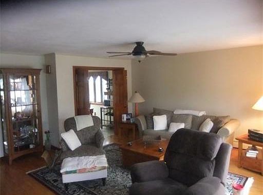 3rd image of 15 Sorrento Ave