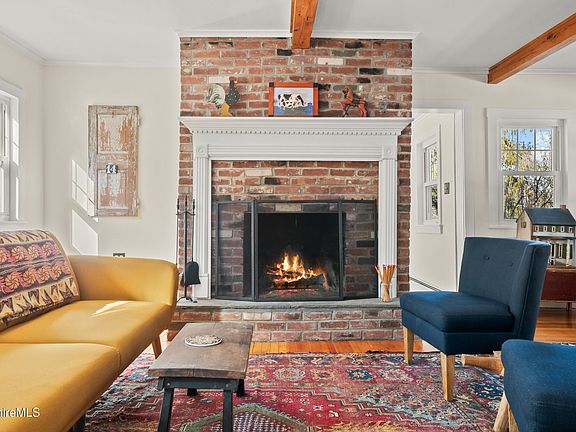 5th image of 14 Roosterville Rd