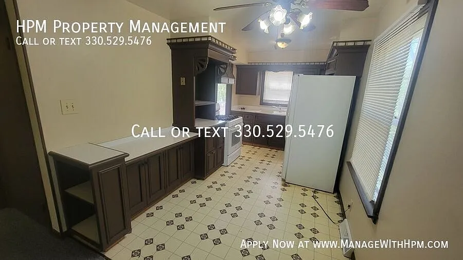 3 bed, 1.0 bath, 1165 sqft, $1,095 — Photo 2