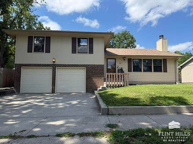 1st image of 211 Frederick St