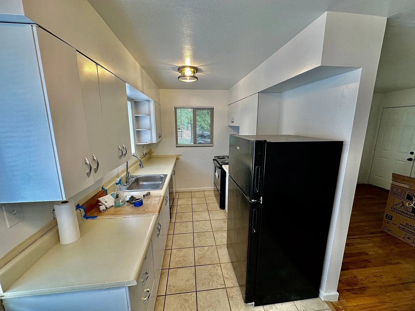 816 W 11th Ave — Photo 3