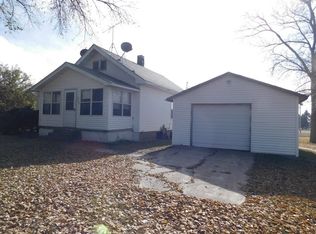 1425 Webster Ave, Genoa, NE 68640