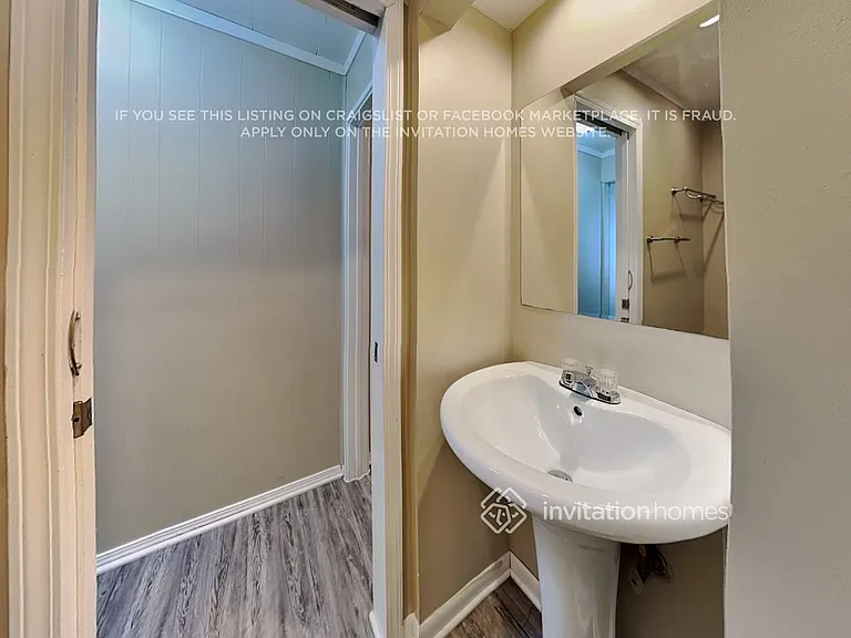 2602 Fremont St — Photo 14