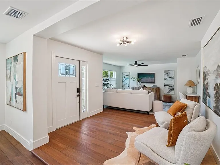3123 W La Salle St — Photo 12