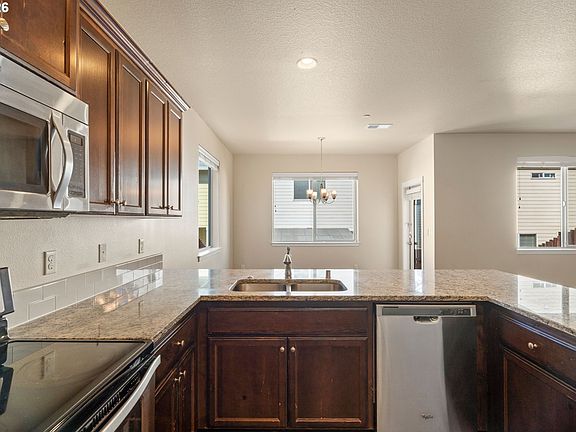 3rd image of 3010 NE 74th St