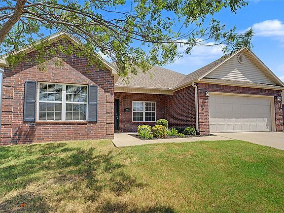 2nd image of 2703 Whispering Woods Ct