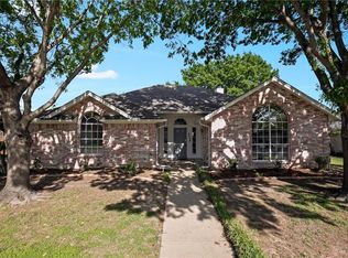4020 Garden Park Dr, North Richland Hills, TX 76180