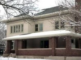 546 N Euclid Ave, Oak Park, IL 60302