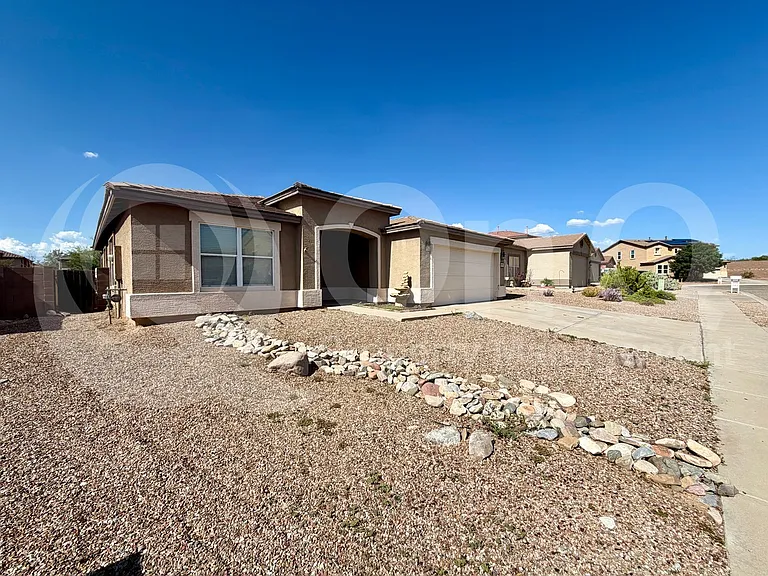 13383 E Almond Crest Dr — Photo 1