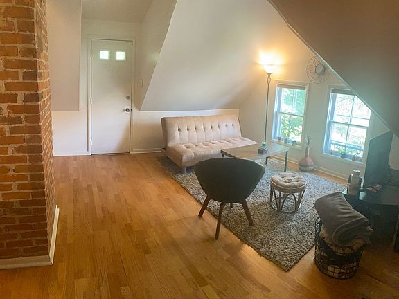 5th image of 605 S 3rd St #386967972