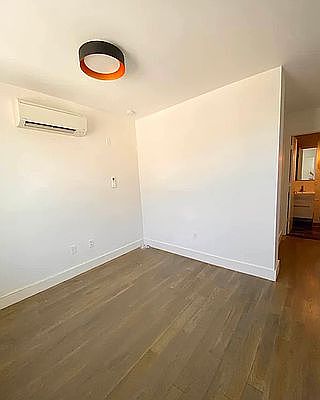 5th image of 709 Sterling Pl #4R