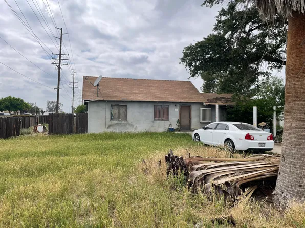 1071 S Elm, Pixley, CA 93256