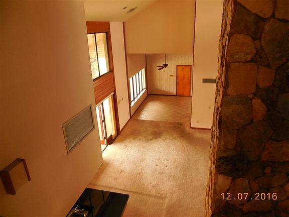 5th image of 3621 Lake Ontario Dr