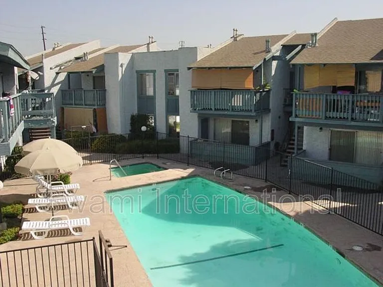 10030 Rosecrans Ave #14 — Photo 12
