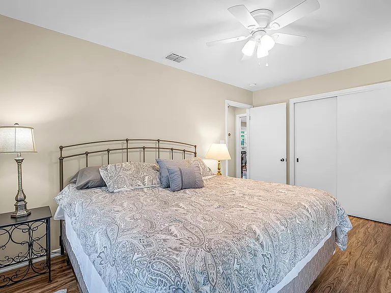 2052 Gruene Rd — Photo 28