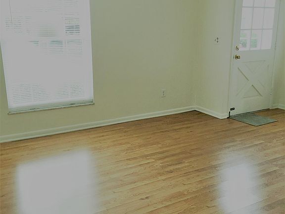 4th image of 779 Clareridge Ln