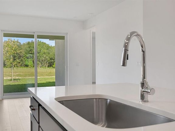 5th image of 934 SUNSHOWER DRIVE