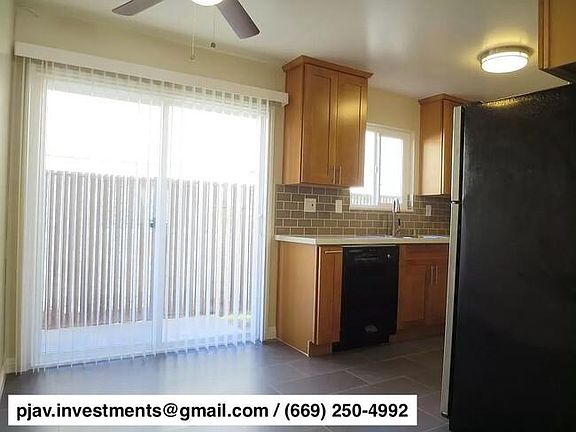 4th image of 218 Echo Ave APT 2