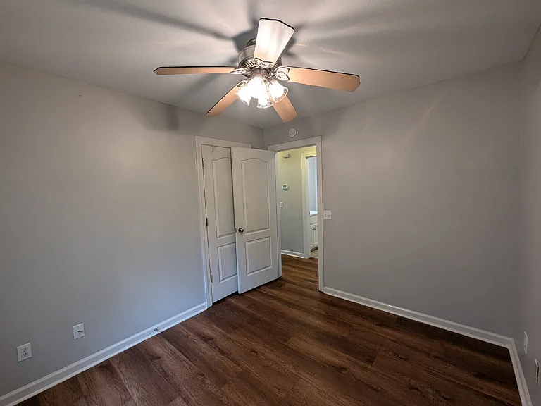 117 Twin Gates Dr — Photo 16
