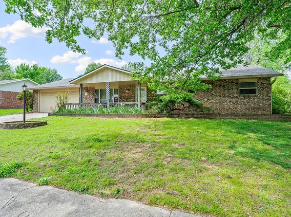 2106 Sandy St, Springdale, AR 72762