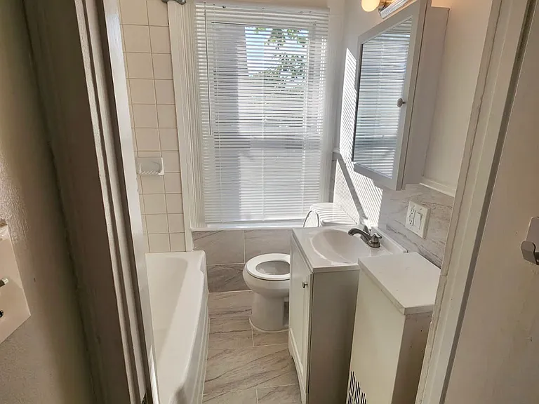 290 Highland Ave #1A — Photo 2