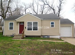 6732 Raytown Rd, Raytown, MO 64133