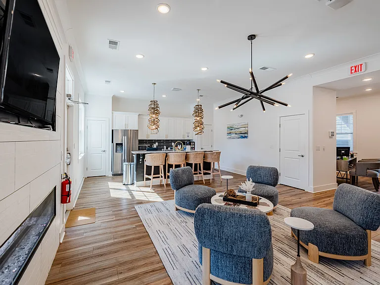 Grand Oaks Apartments — Photo 52