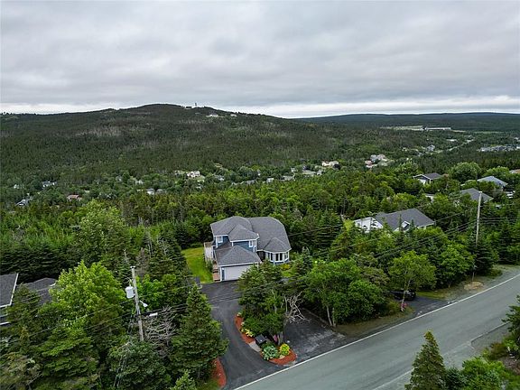 4th image of 193 Dogberry Hill Road