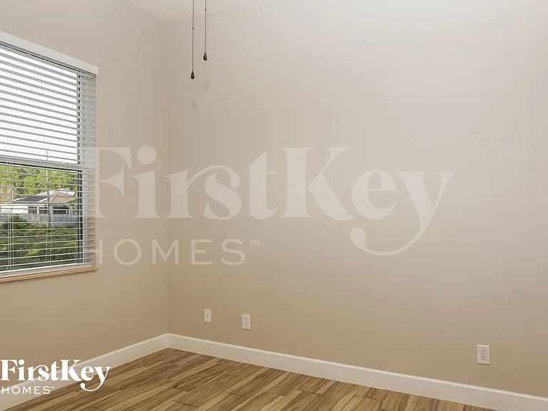 2655 Palomar Ave SE — Photo 13