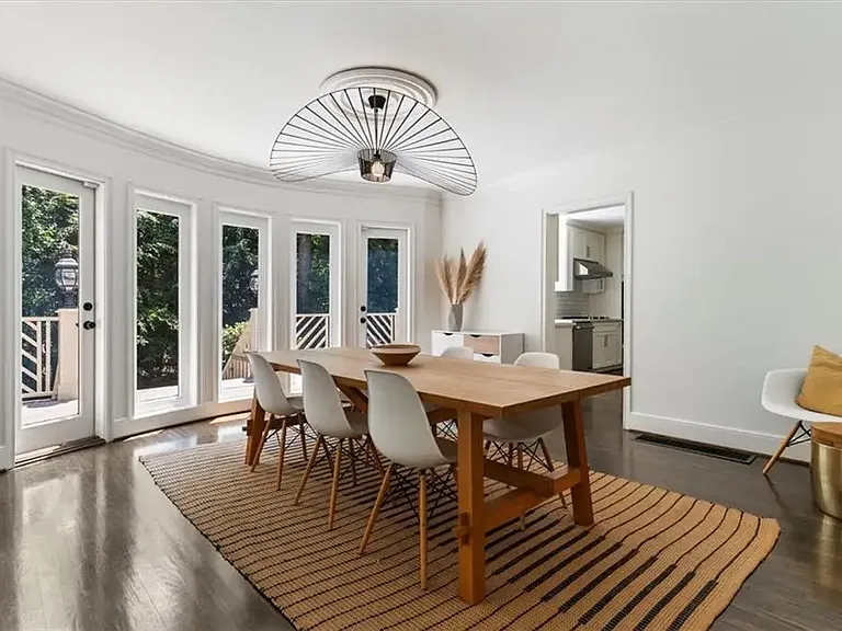 3825 Peachtree Dunwoody Rd NE — Photo 86
